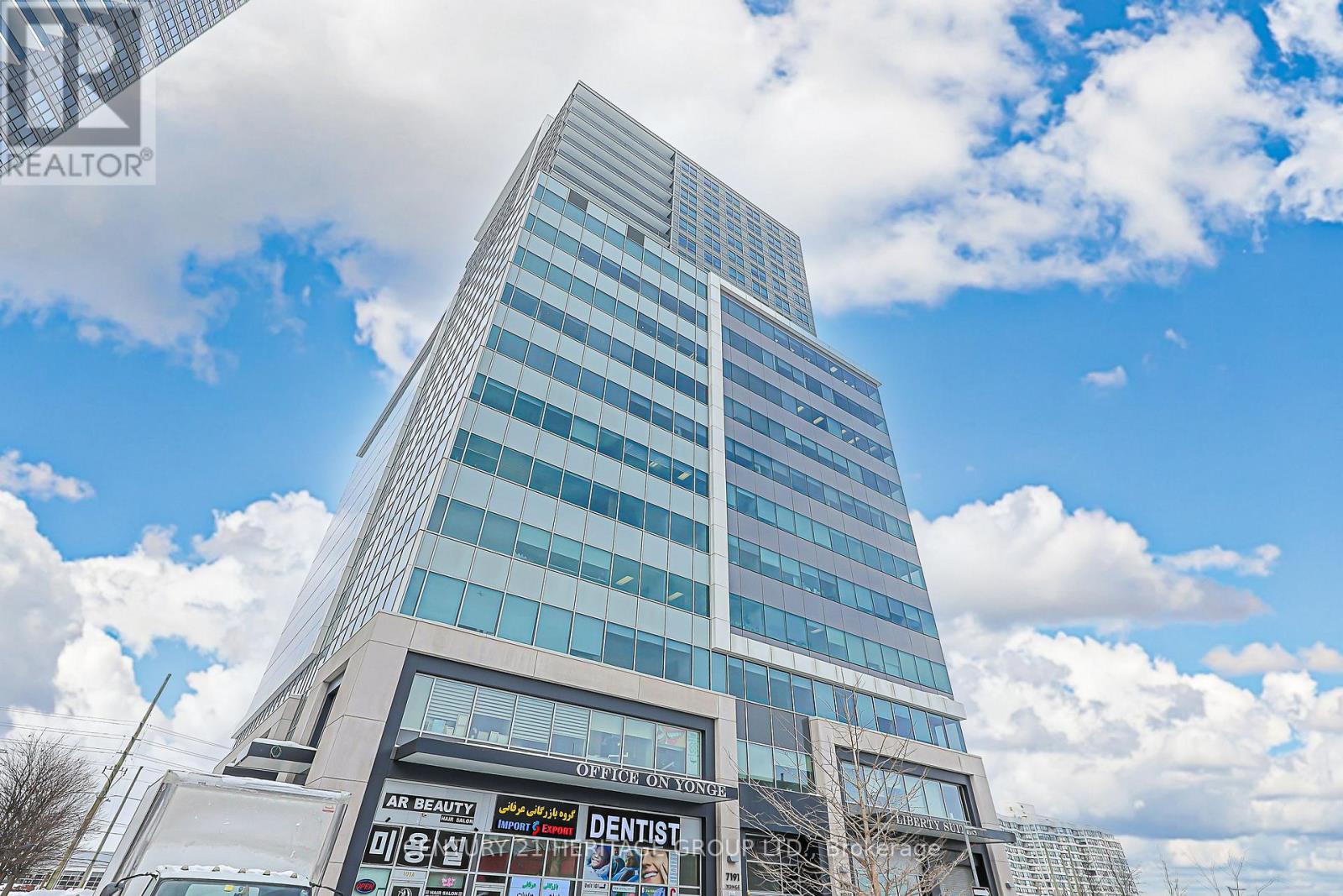 7191 Yonge Unit 810-811 photo 2