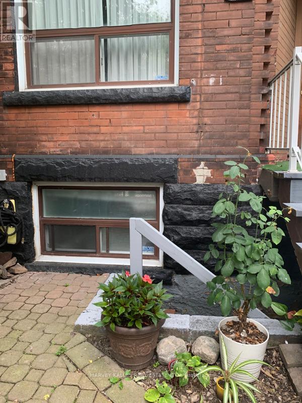 LOWER - 32 FULLER AVENUE - Photo 2 of 12, Toronto (Roncesvalles), Ontario