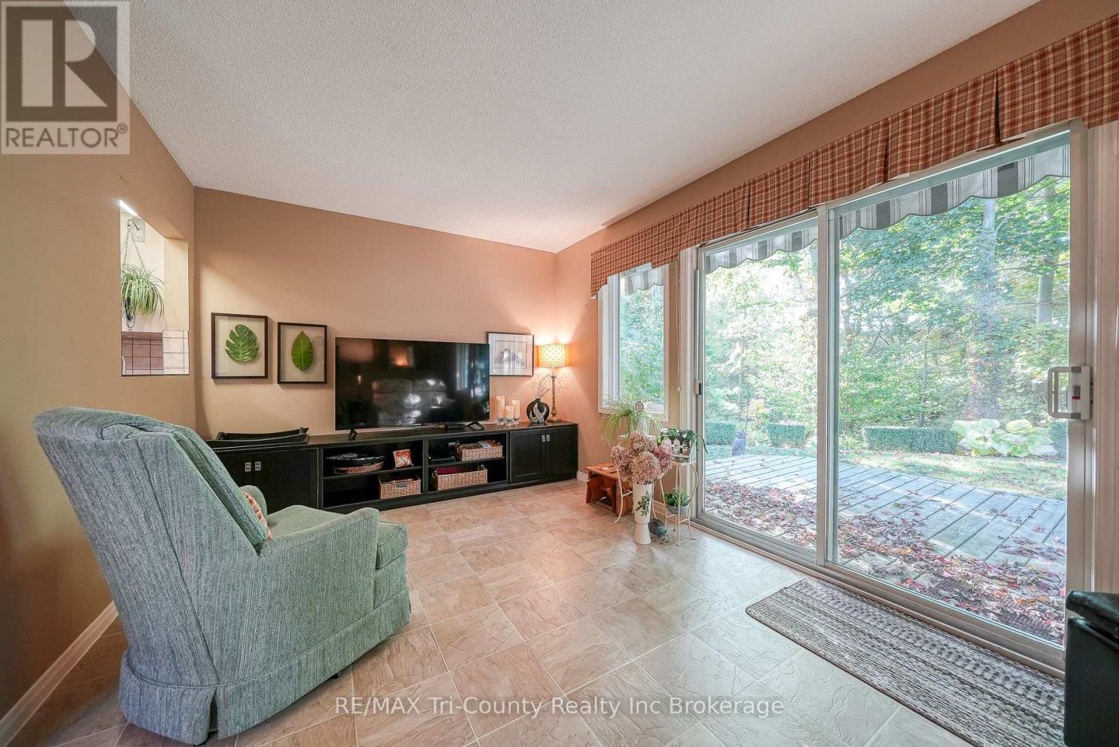 2-bedroom home for sale at 18 WILKINS CRESCENT, Tillsonburg ON · photo 35 of 50