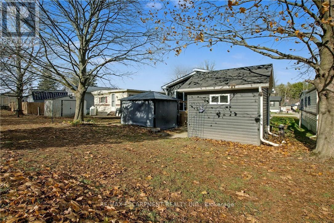 #16 1429 SHEFFIELD ROAD - 32