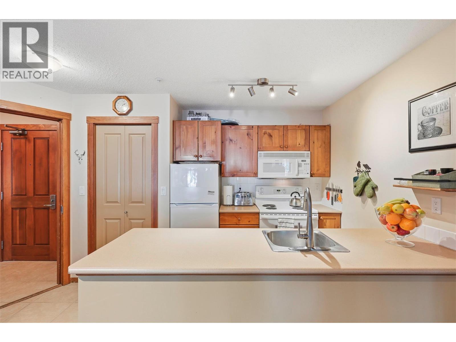 3190 CREEKSIDE Way Unit# 309, Kamloops