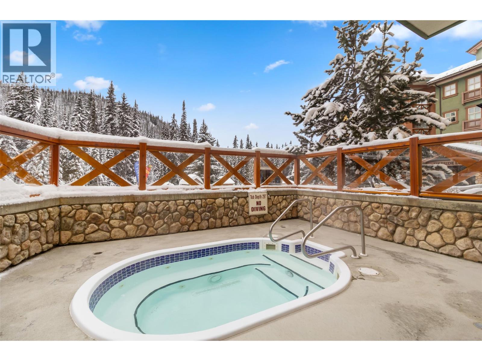 3190 CREEKSIDE Way Unit# 309, Kamloops