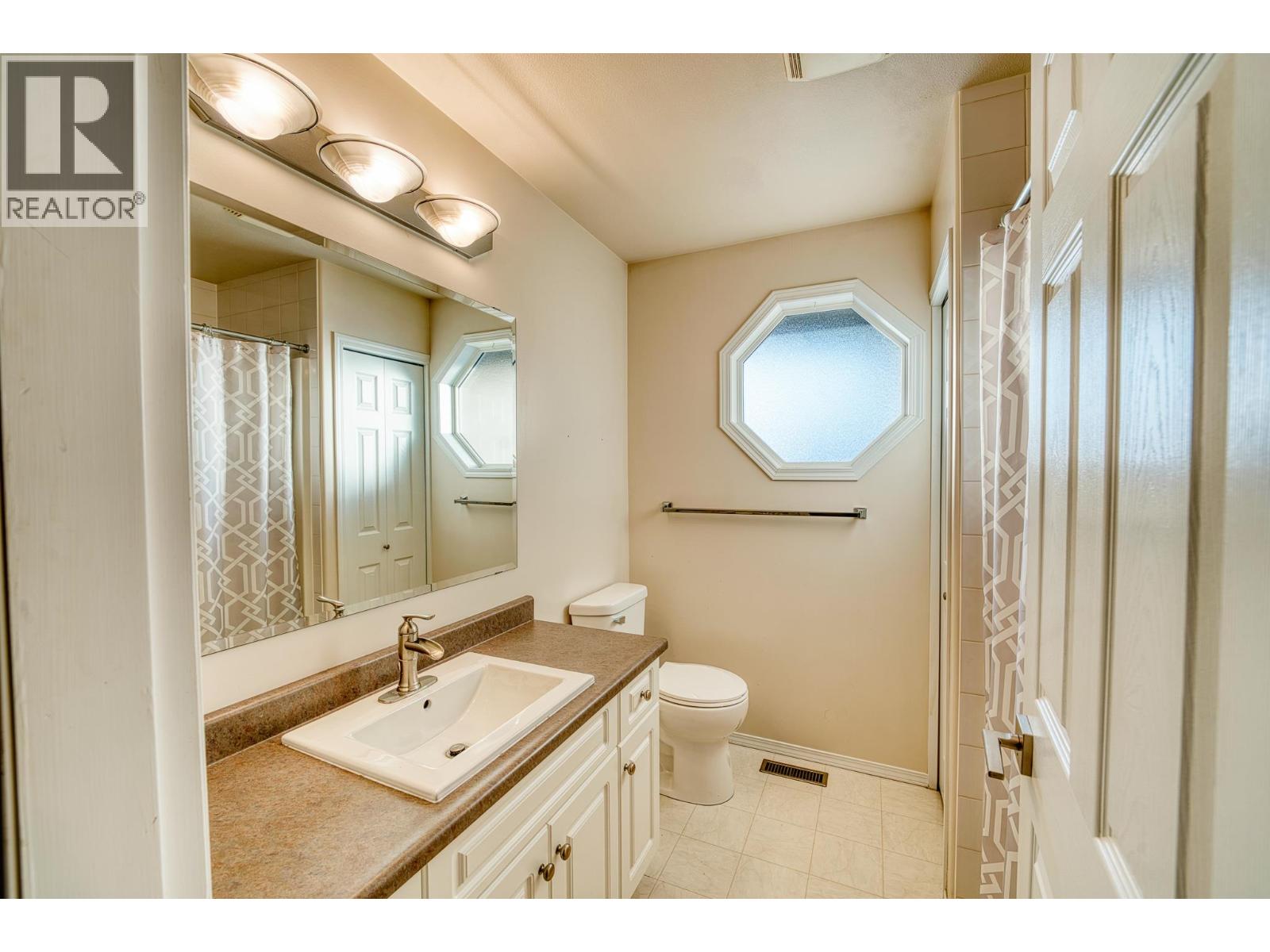 9808 115 AVENUE, Fort St. John