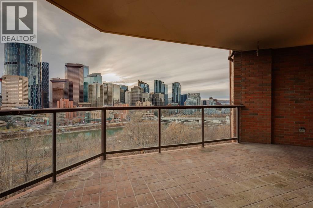 Single Family House for Sale in D   Street NE Crescent Heights Calgary 