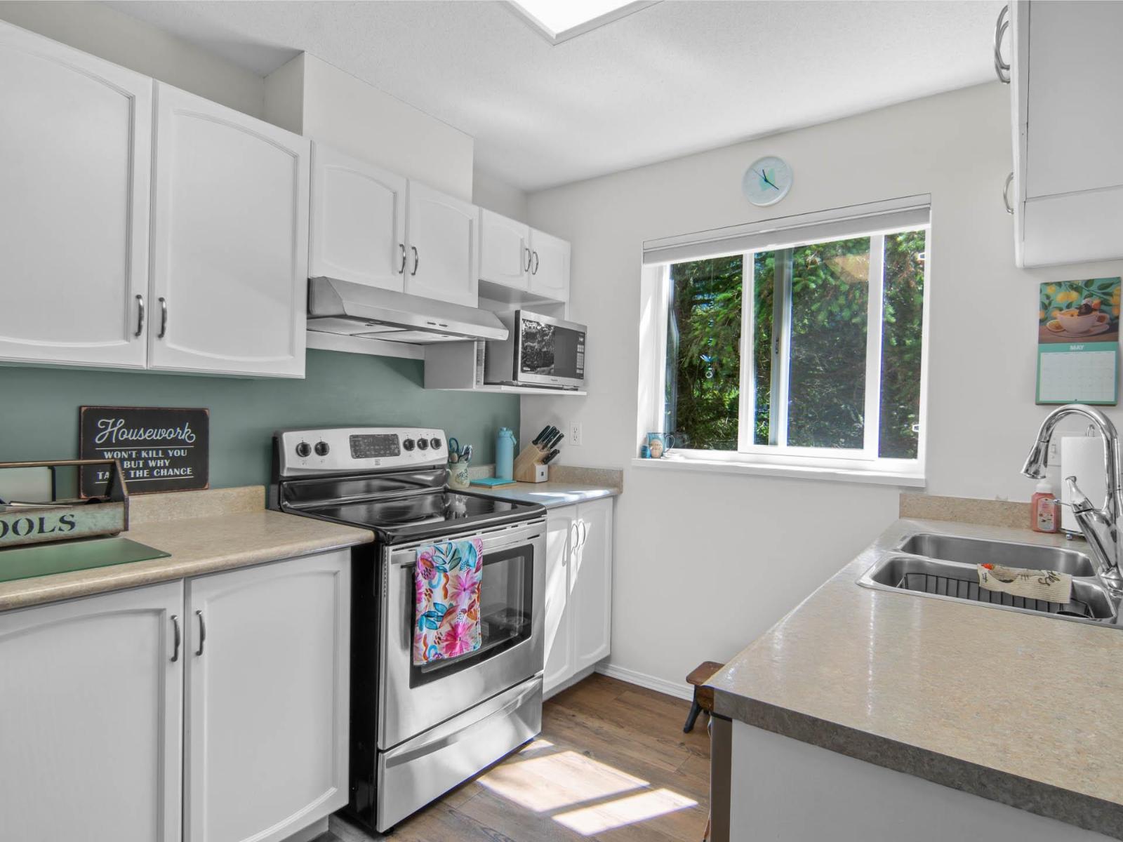 106 170 CEDAR AVENUE, Harrison Hot Springs, Harrison Hot Springs