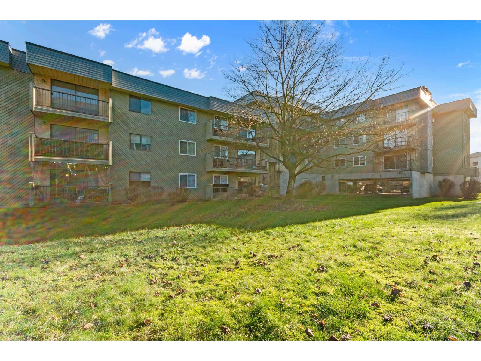 111 45598 MCINTOSH DRIVE, Chilliwack Proper South, Chilliwack