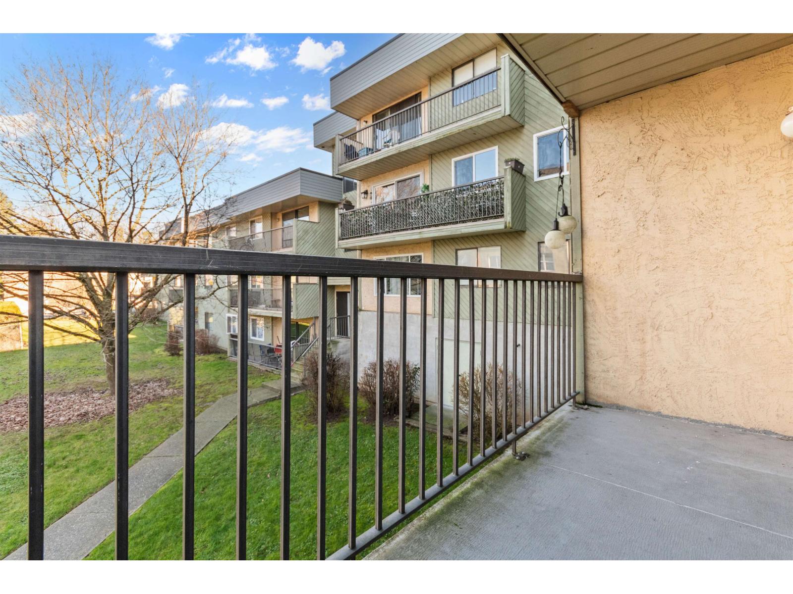 111 45598 MCINTOSH DRIVE, Chilliwack Proper South, Chilliwack