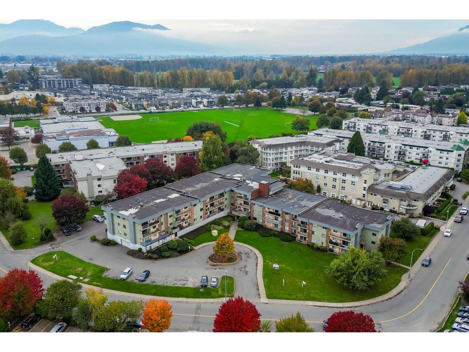 111 45598 MCINTOSH DRIVE, Chilliwack Proper South, Chilliwack