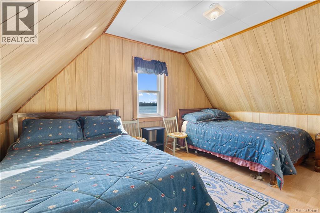 180 MURDOCK ROAD - 35