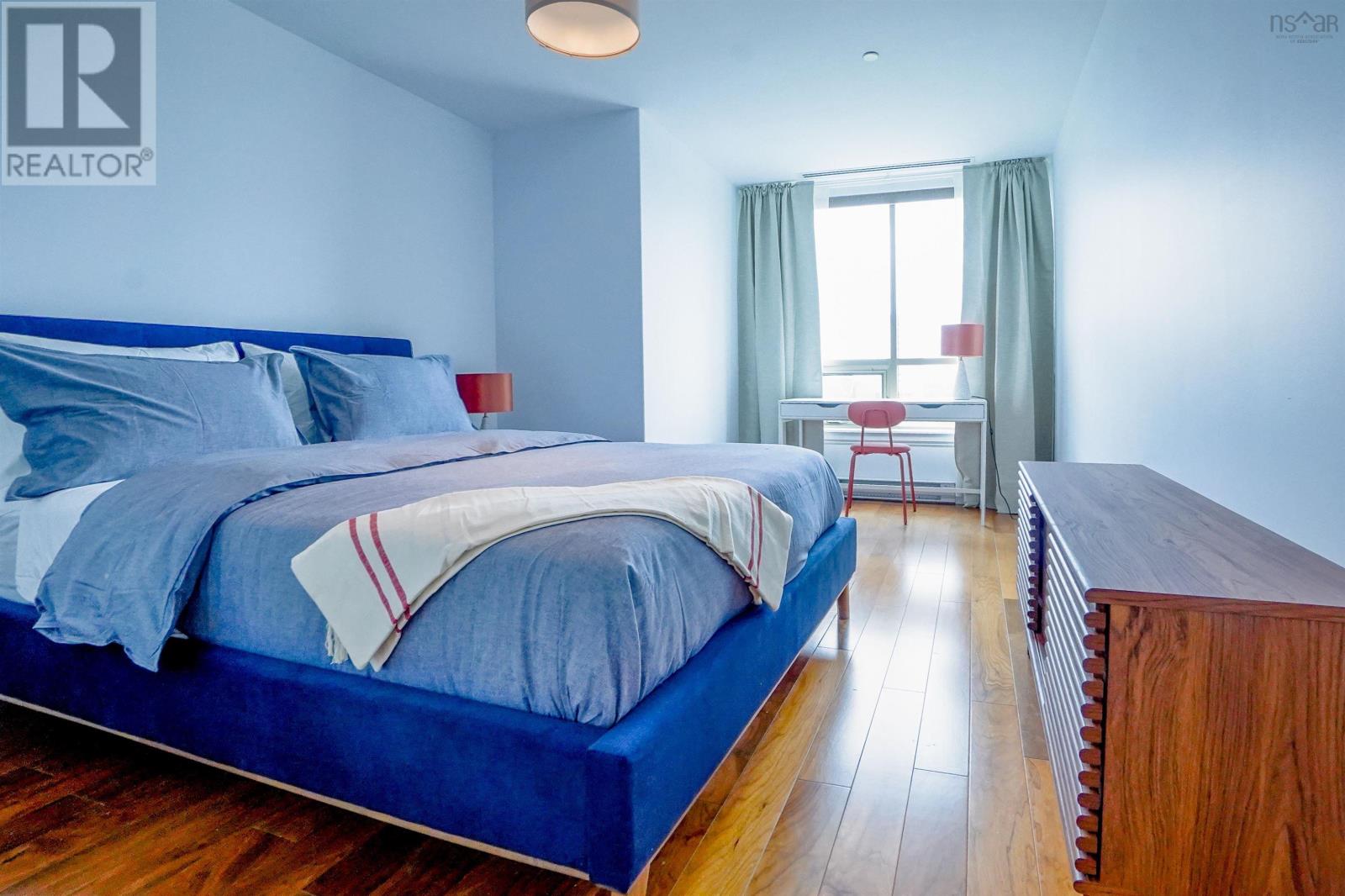 Property 22 of 38 of 1002 1445 South Park Street