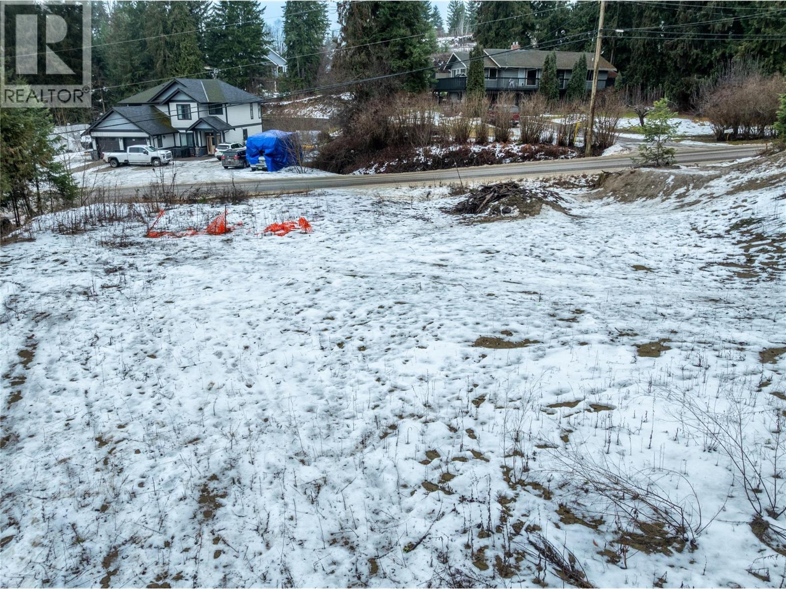  2443 Centennial Drive, Blind Bay