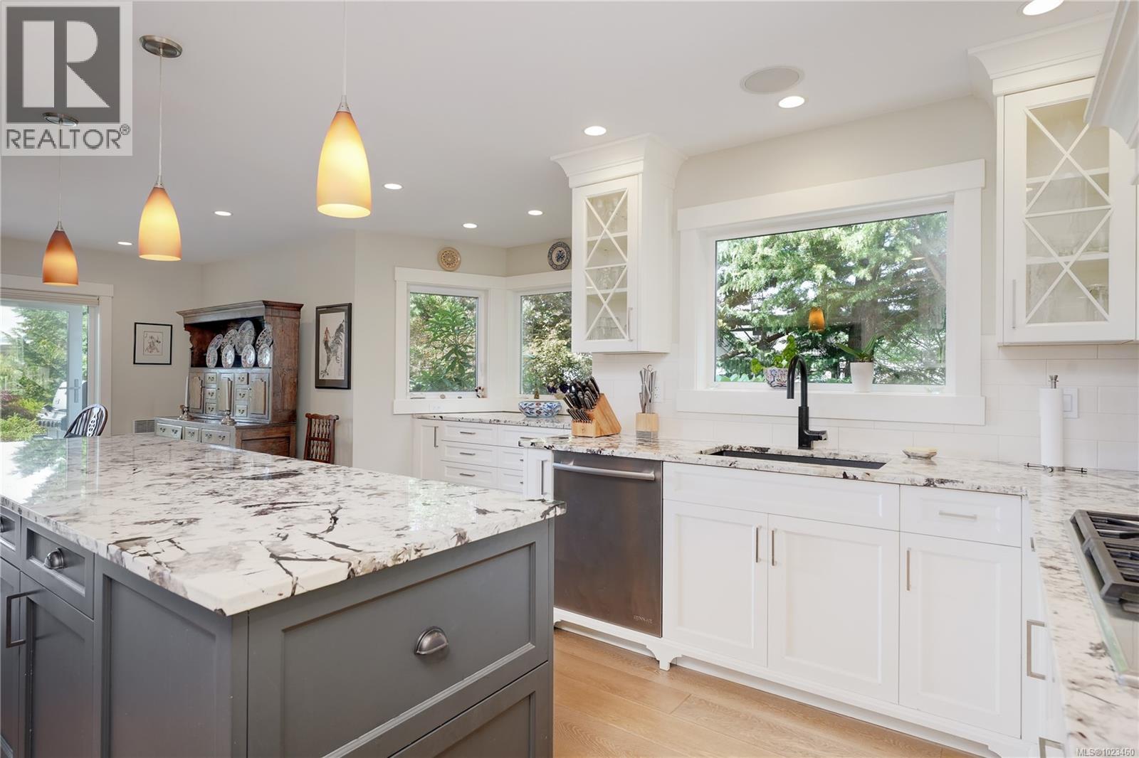 11333 CHALET Rd - 10