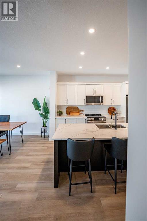 Single Family House for Sale in  Earl Close Evergreen Red Deer 