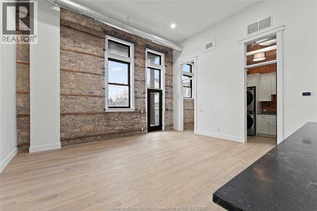 #201 247 BROCK STREET - 22
