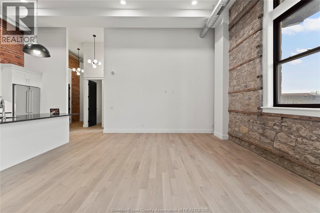 #201 247 BROCK STREET - 25