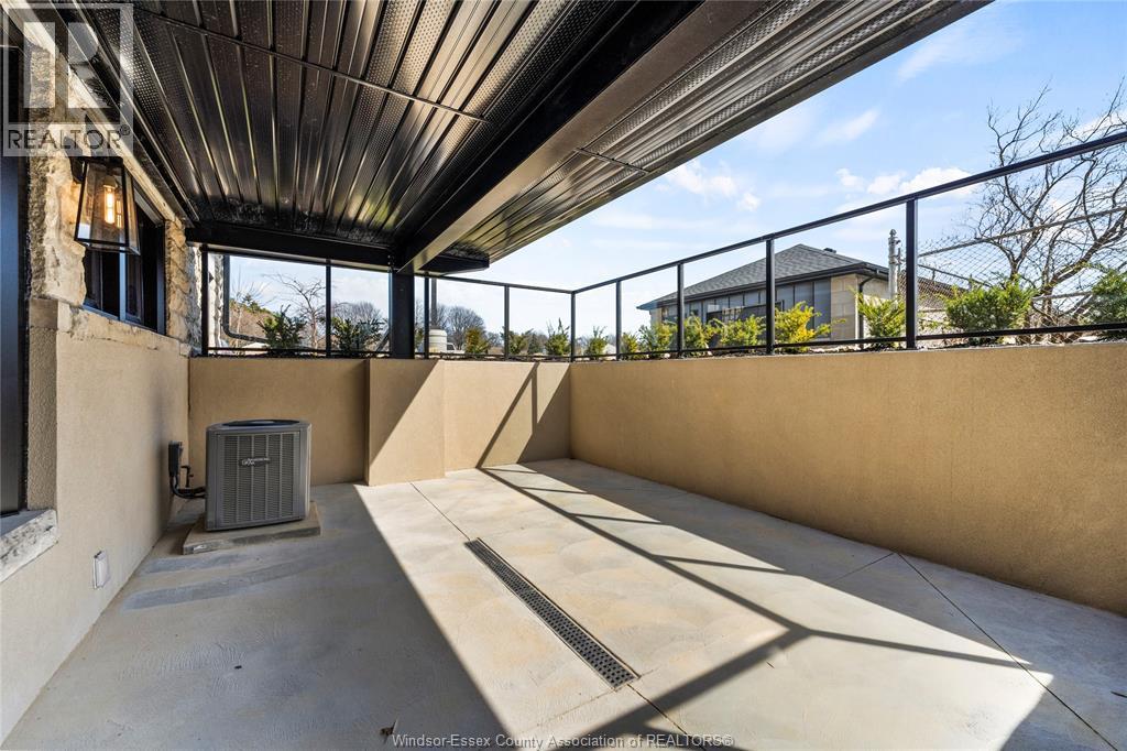 #103 247 BROCK STREET - 27