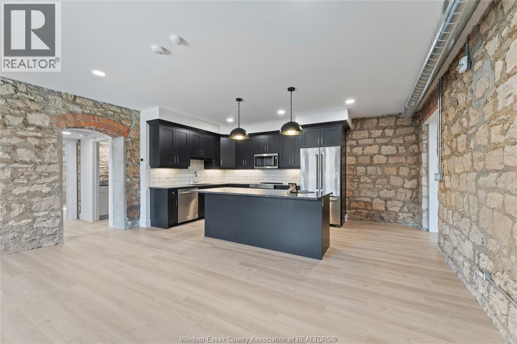 #101 247 BROCK STREET - 22