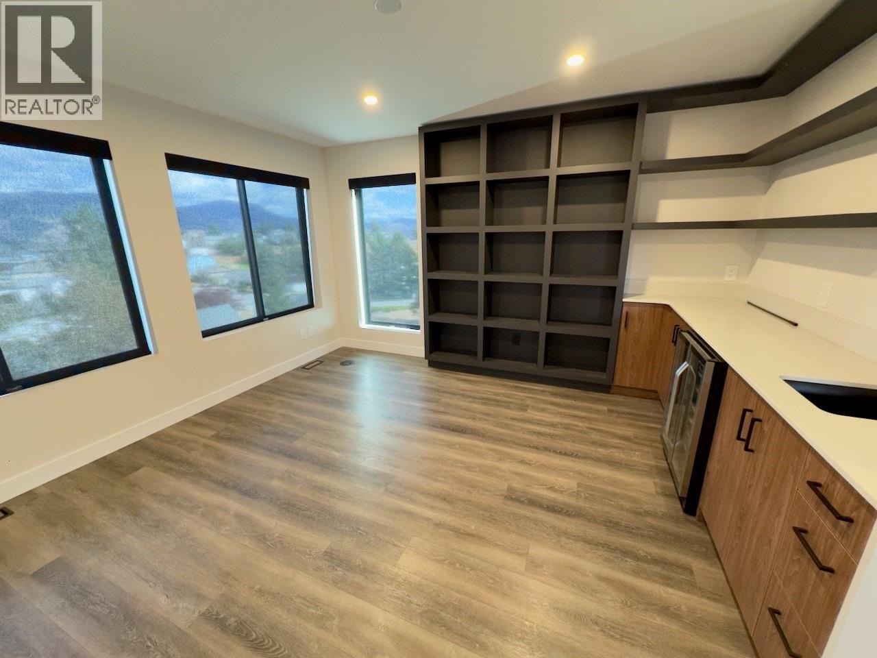 2570 Skeena Dr. Drive - 29