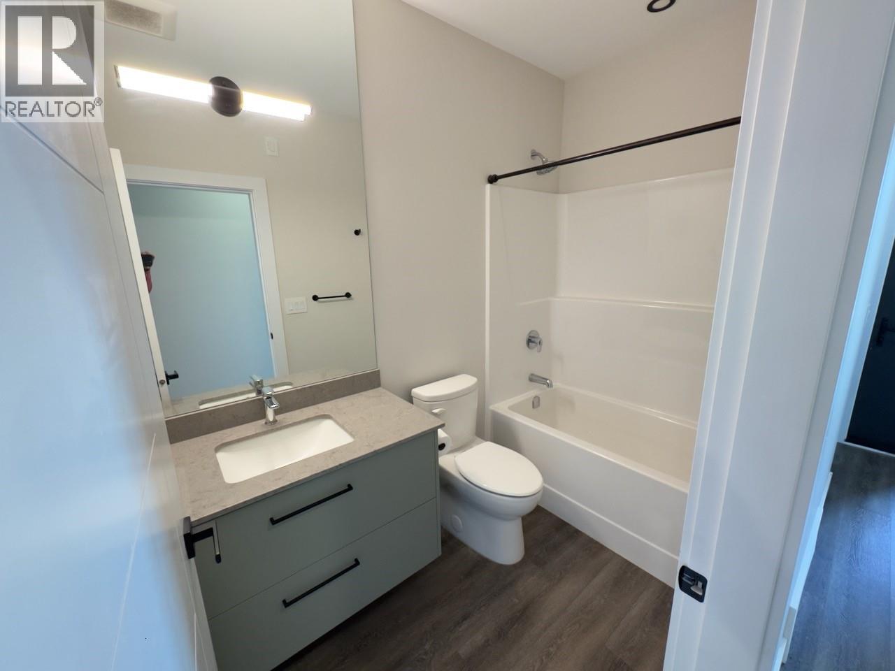 2570 SKEENA DR. DRIVE - 33