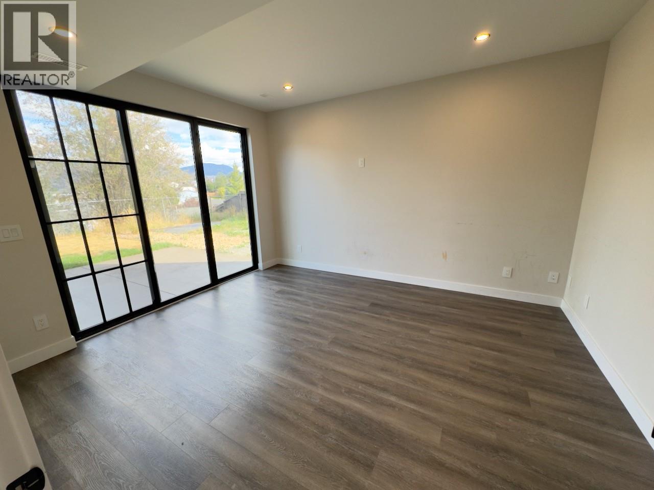 2570 Skeena Dr. Drive - 34