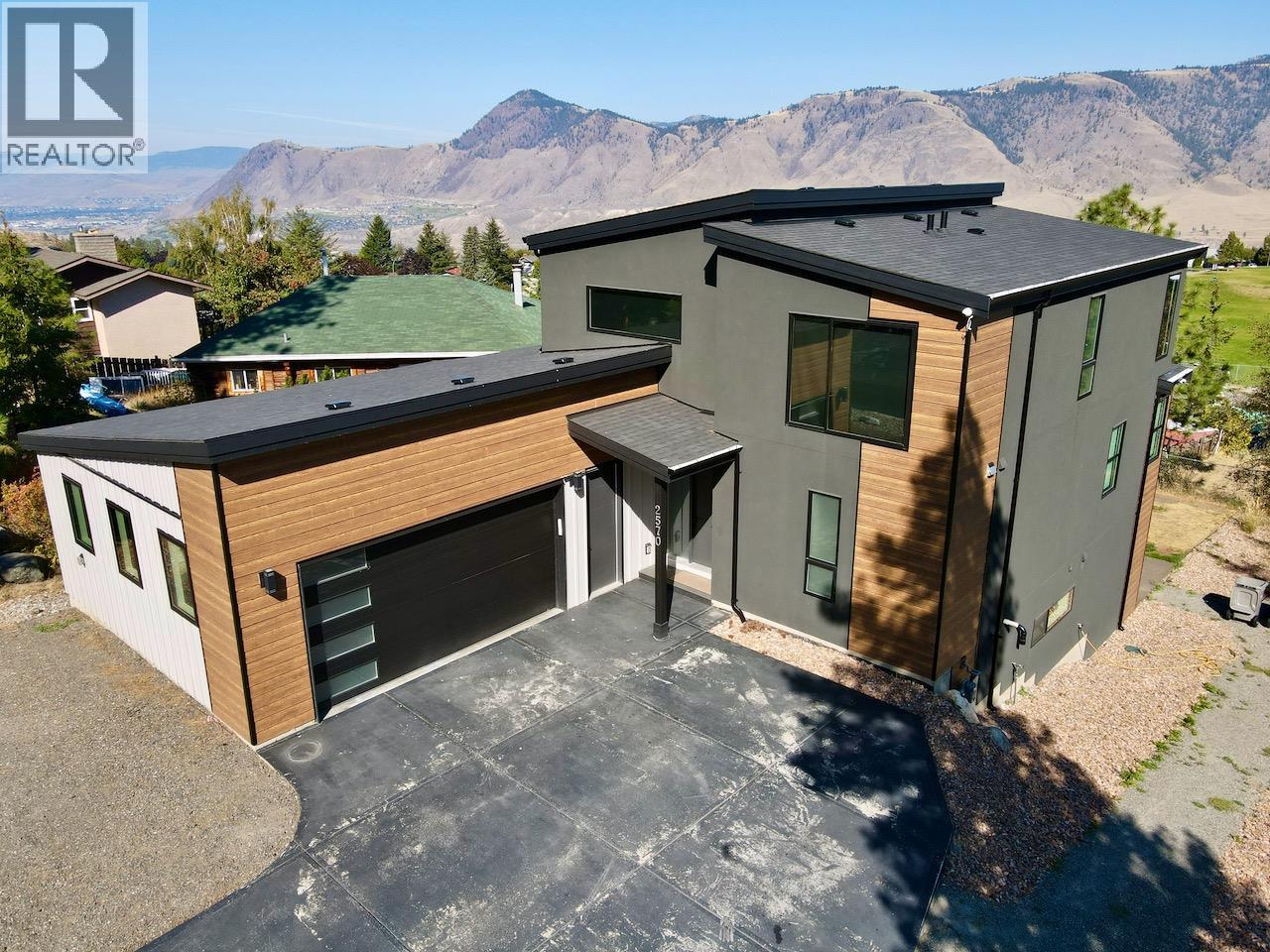 2570 SKEENA DR. DRIVE - 9