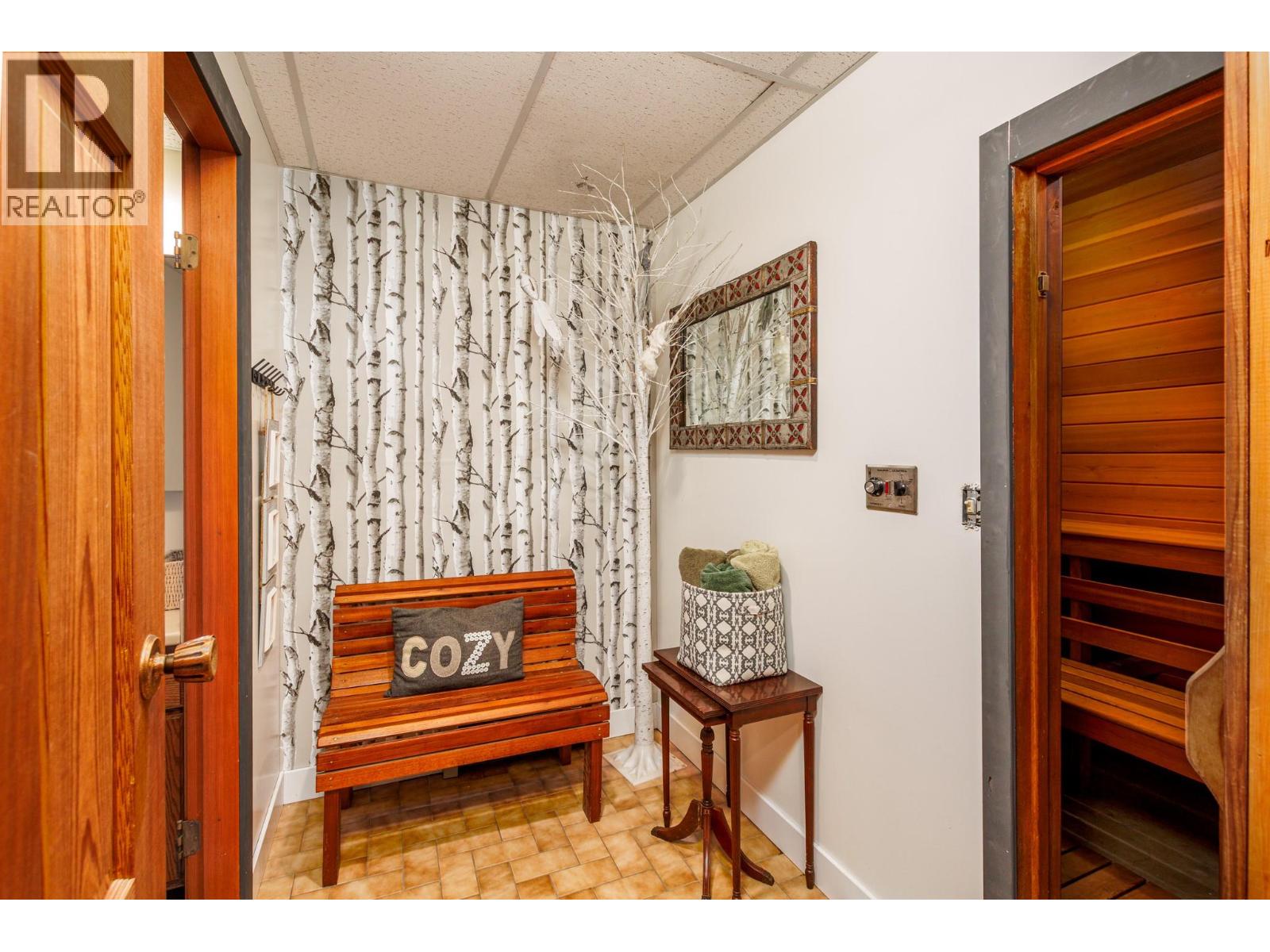 6171 50 Street NW, Salmon Arm