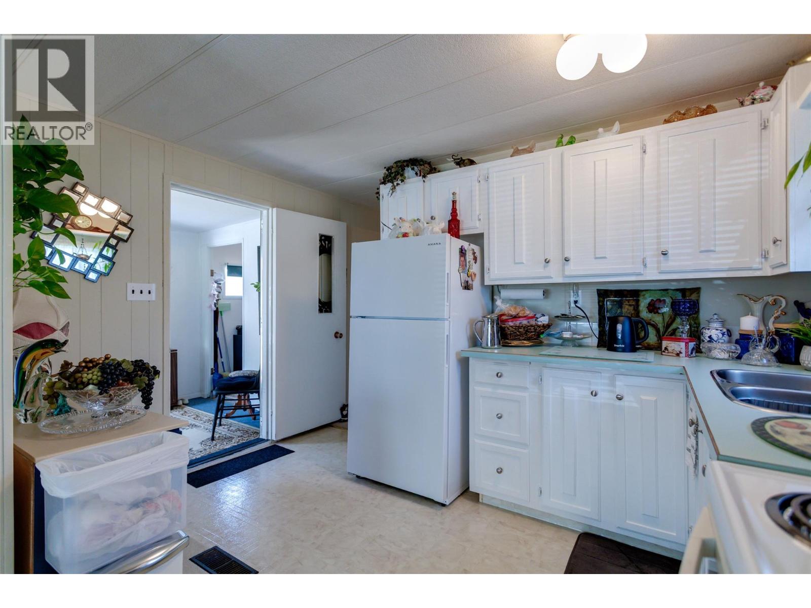13 6711 97 Highway, Peachland