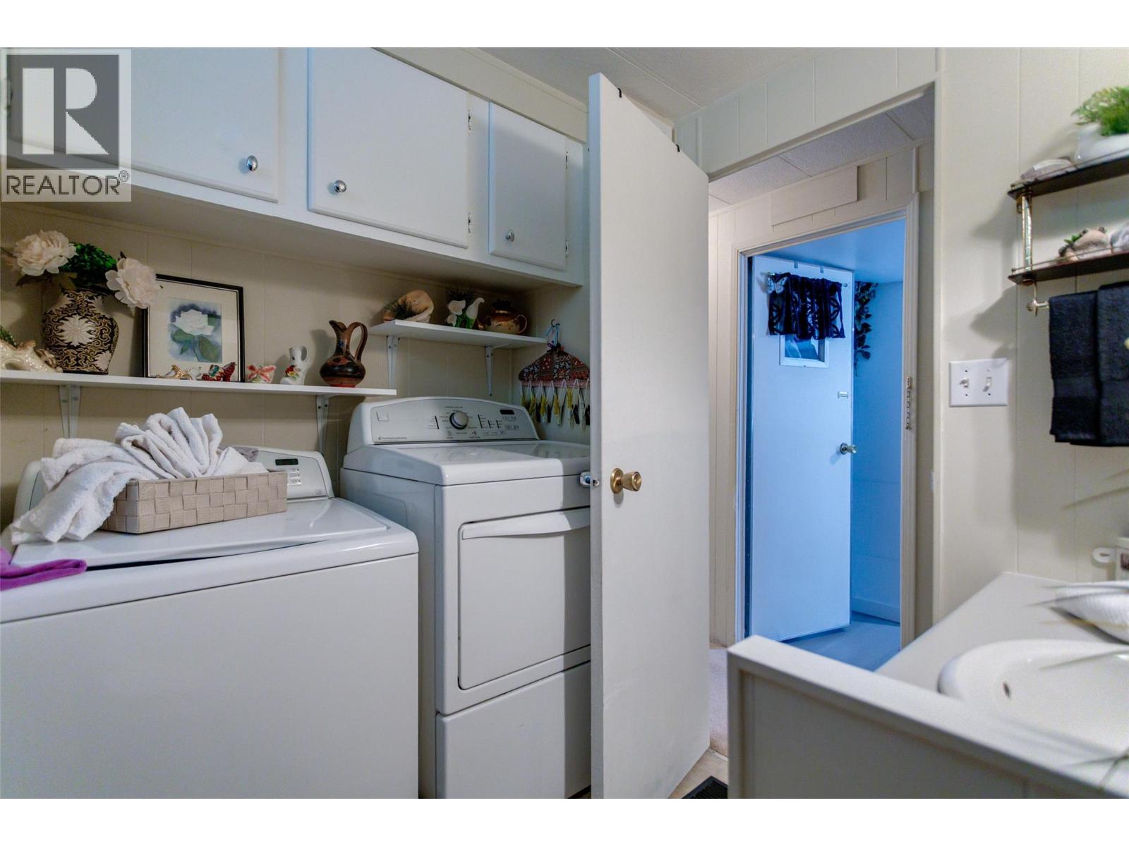 13 6711 97 Highway, Peachland