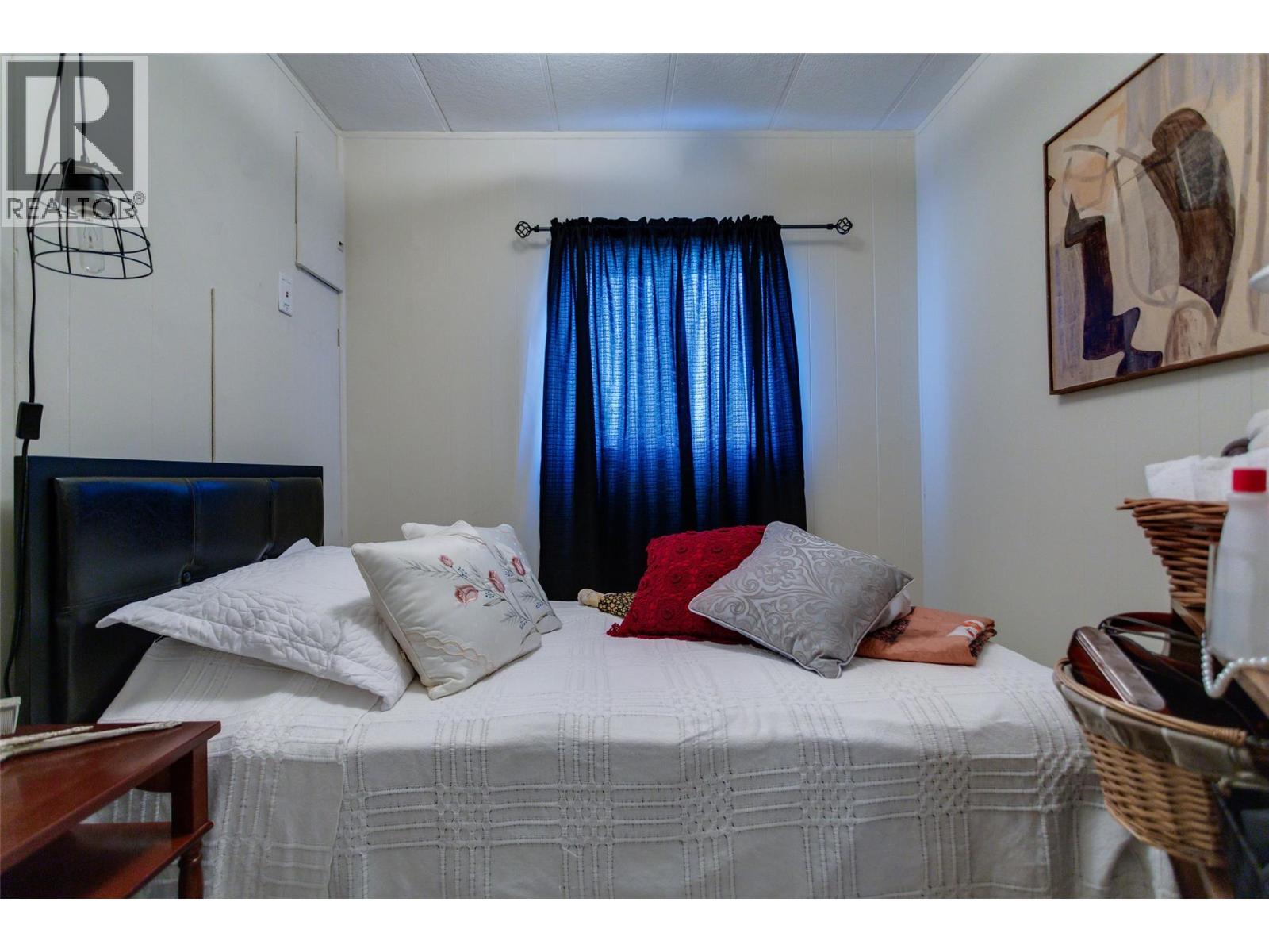 13 6711 97 Highway, Peachland