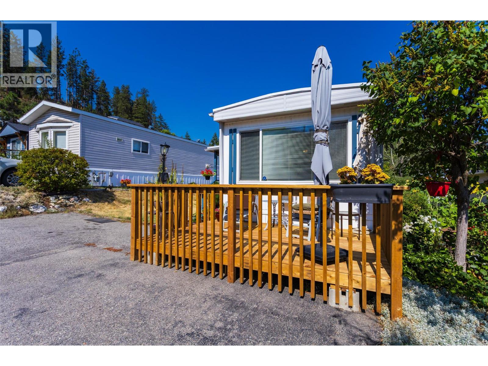 13 6711 97 Highway, Peachland