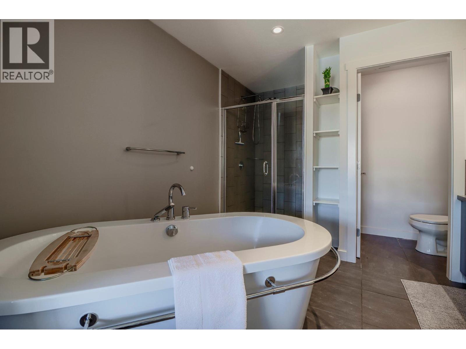 400 STEMWINDER Drive Unit# 419, Kimberley