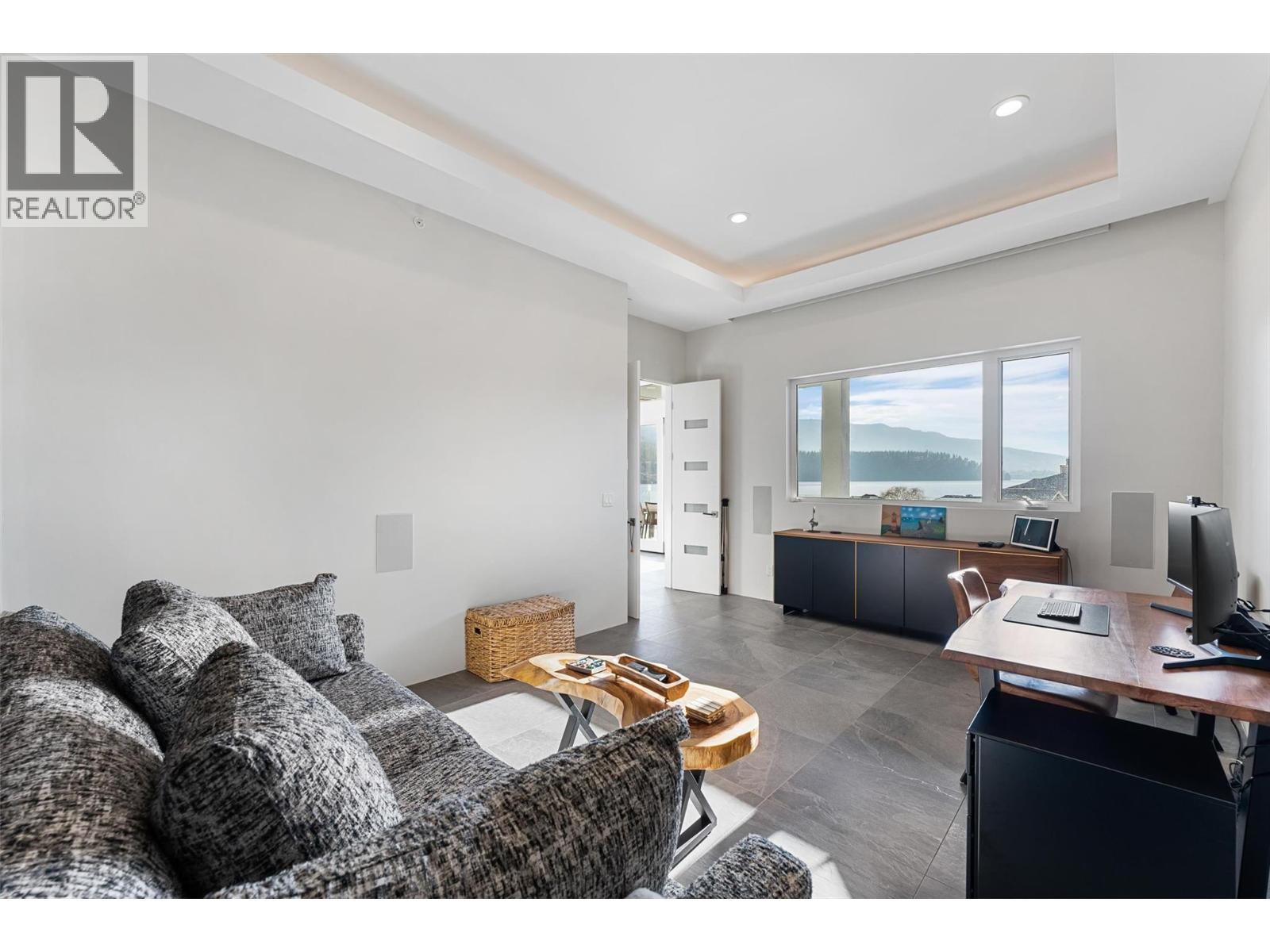 18451 Crystal Waters Road Unit# 20, Oyama