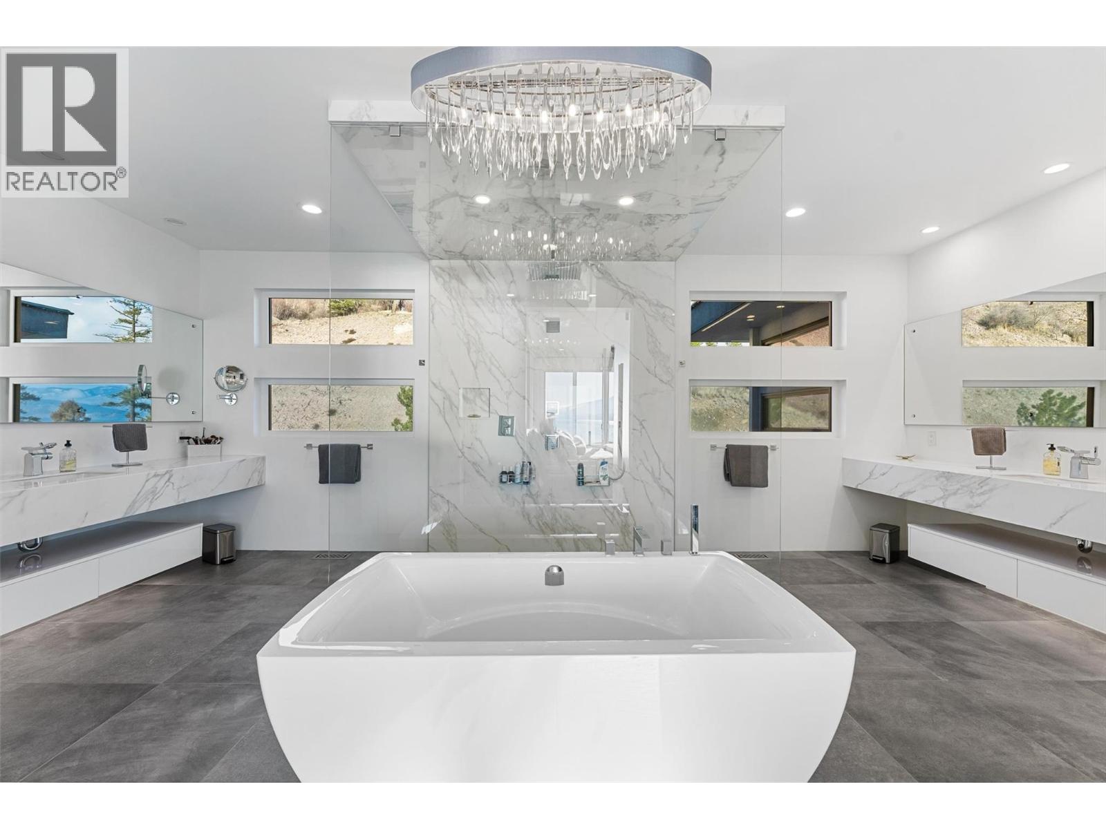 18451 Crystal Waters Road Unit# 20, Oyama