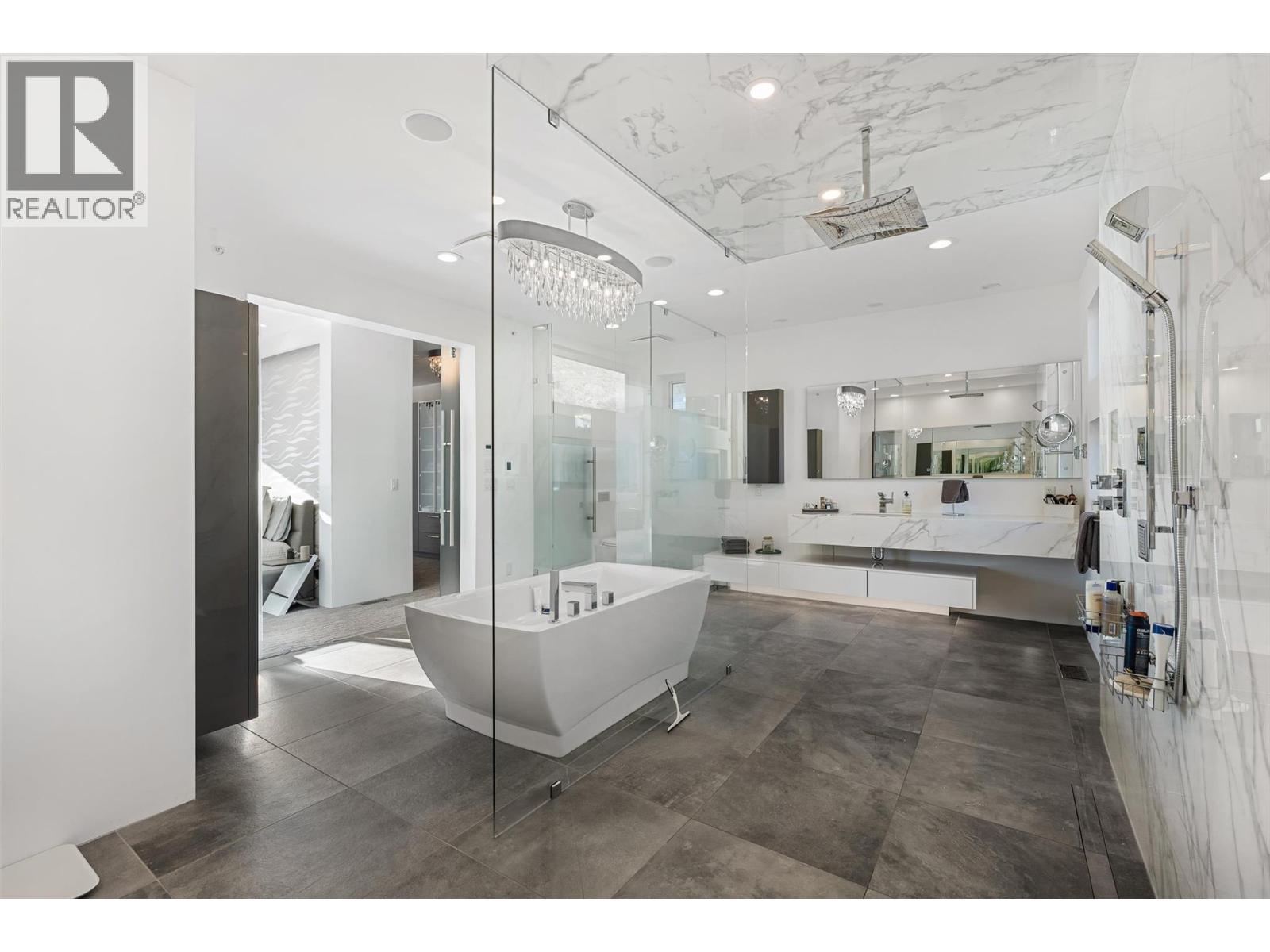 18451 Crystal Waters Road Unit# 20, Oyama