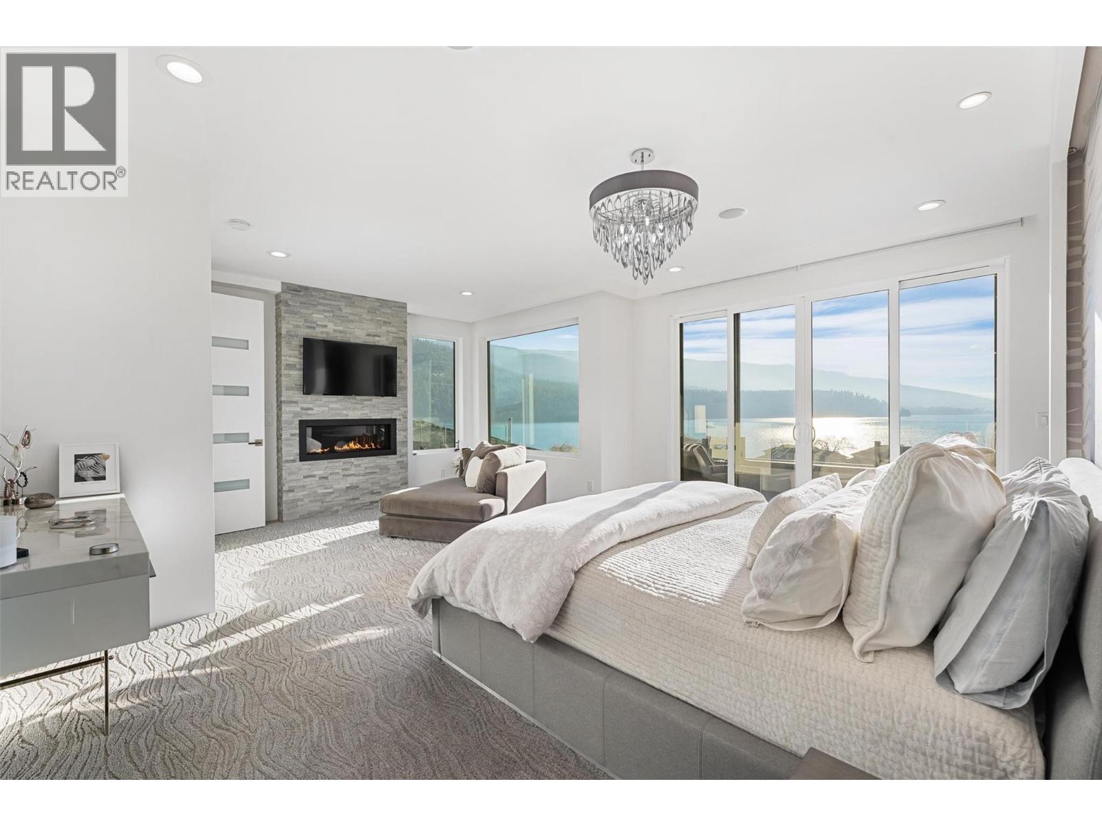 18451 Crystal Waters Road Unit# 20, Oyama