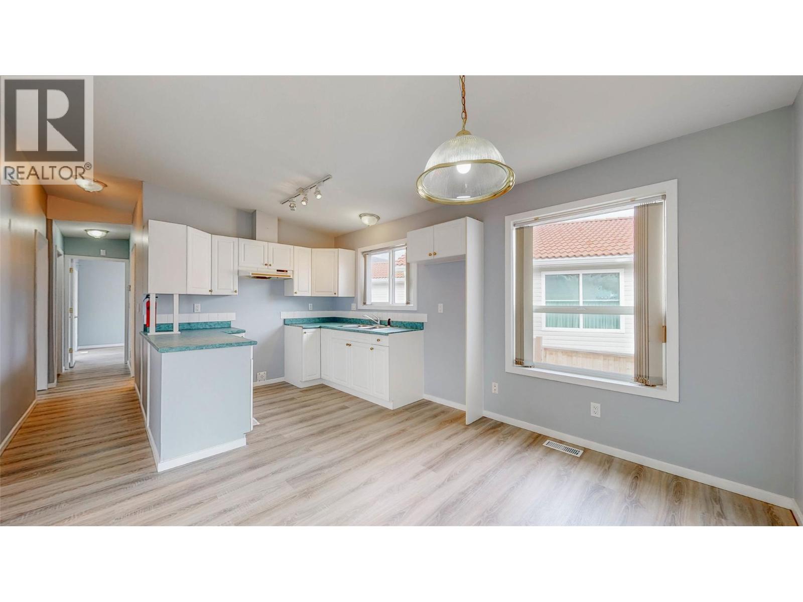 #32 9400 115 Street - 11