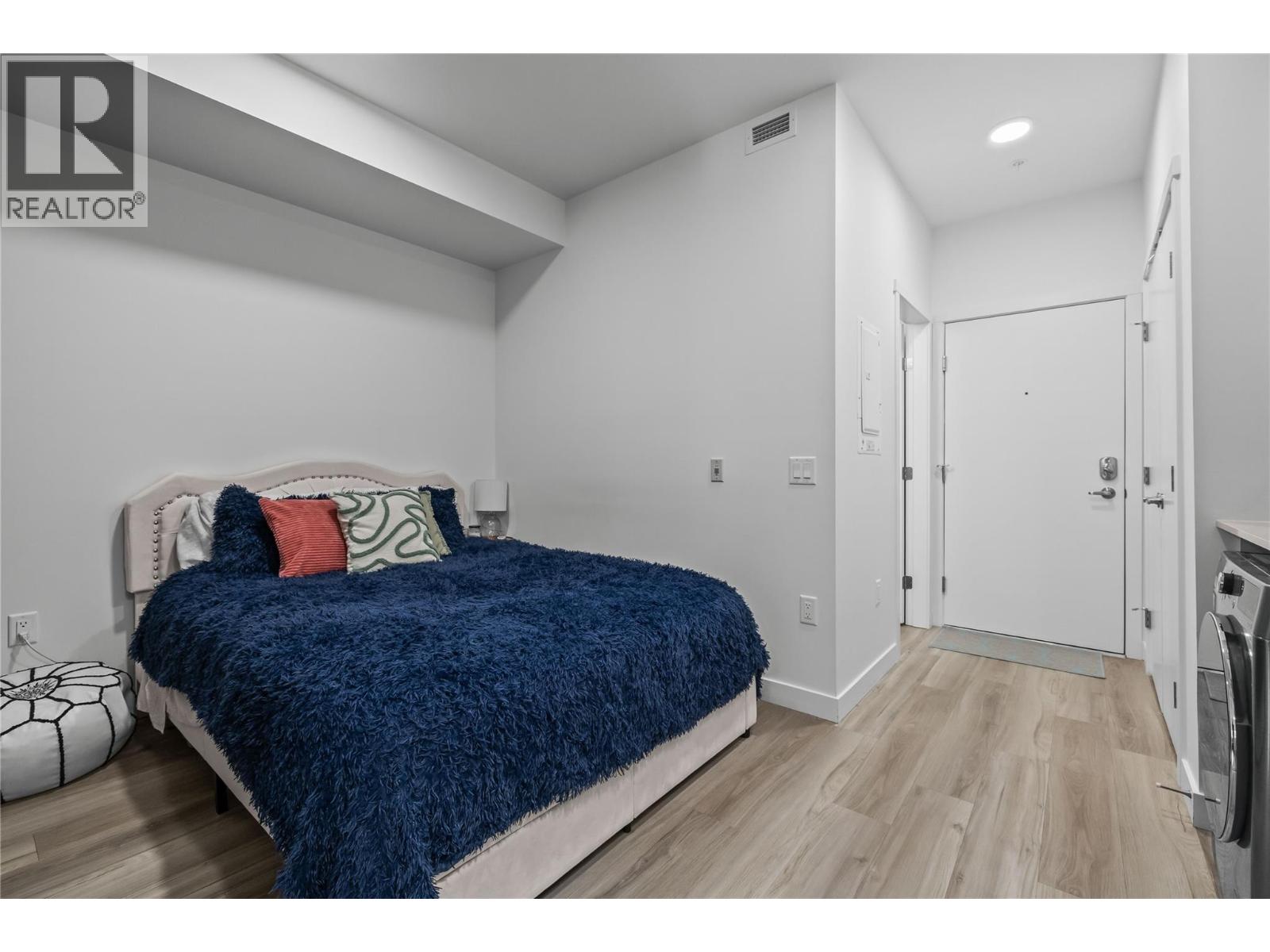 204 1057 Frost Road, Kelowna