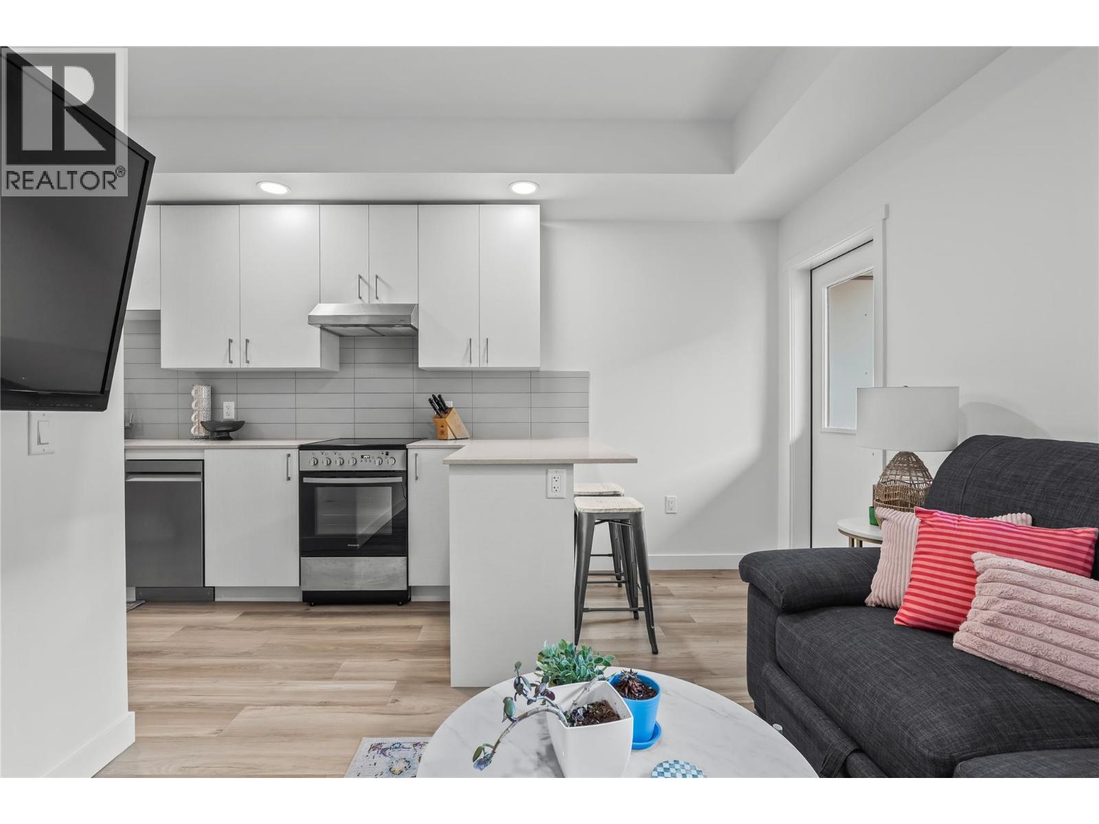 204 1057 Frost Road, Kelowna