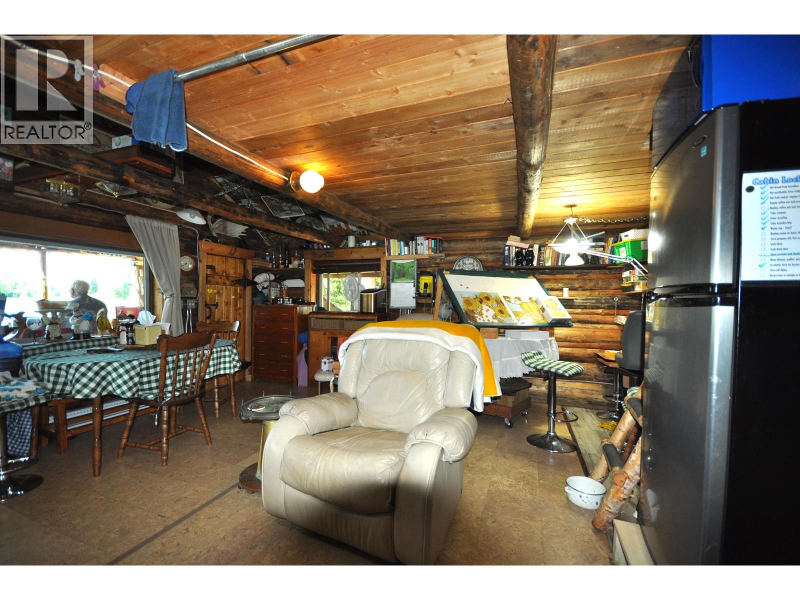 5276 CARIBOO LAKE ROAD - 10