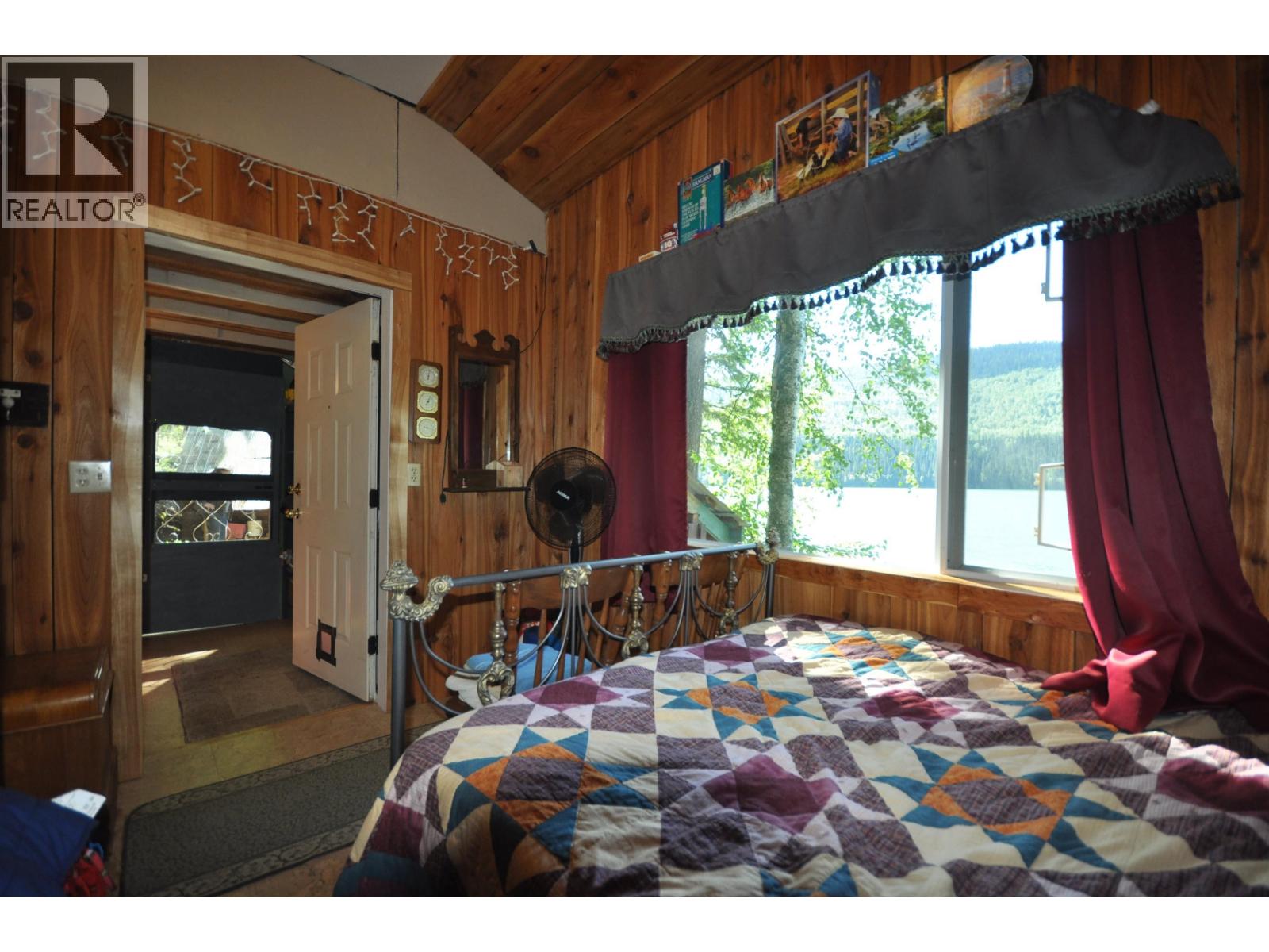 5276 CARIBOO LAKE ROAD - 20