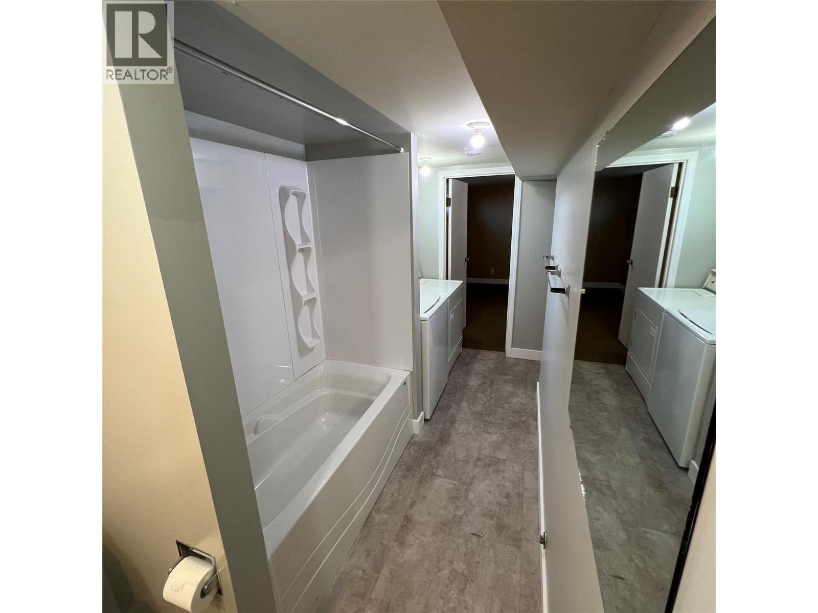 1144 SHERBROOKE AVENUE - 23