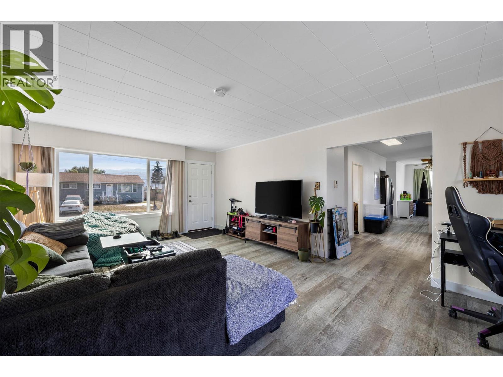 1144 SHERBROOKE AVENUE - 7