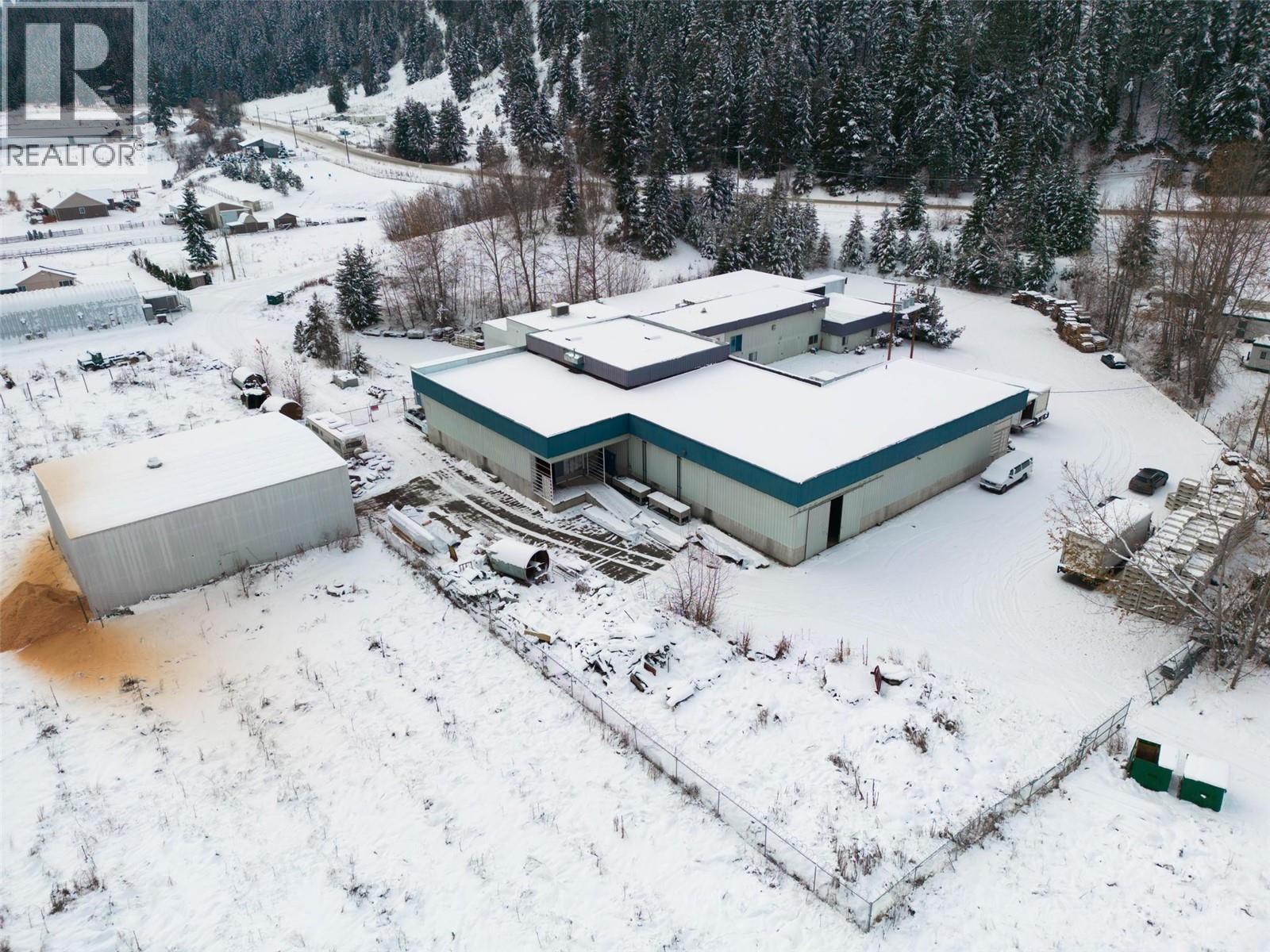  991 Salmon River Road, Salmon Arm