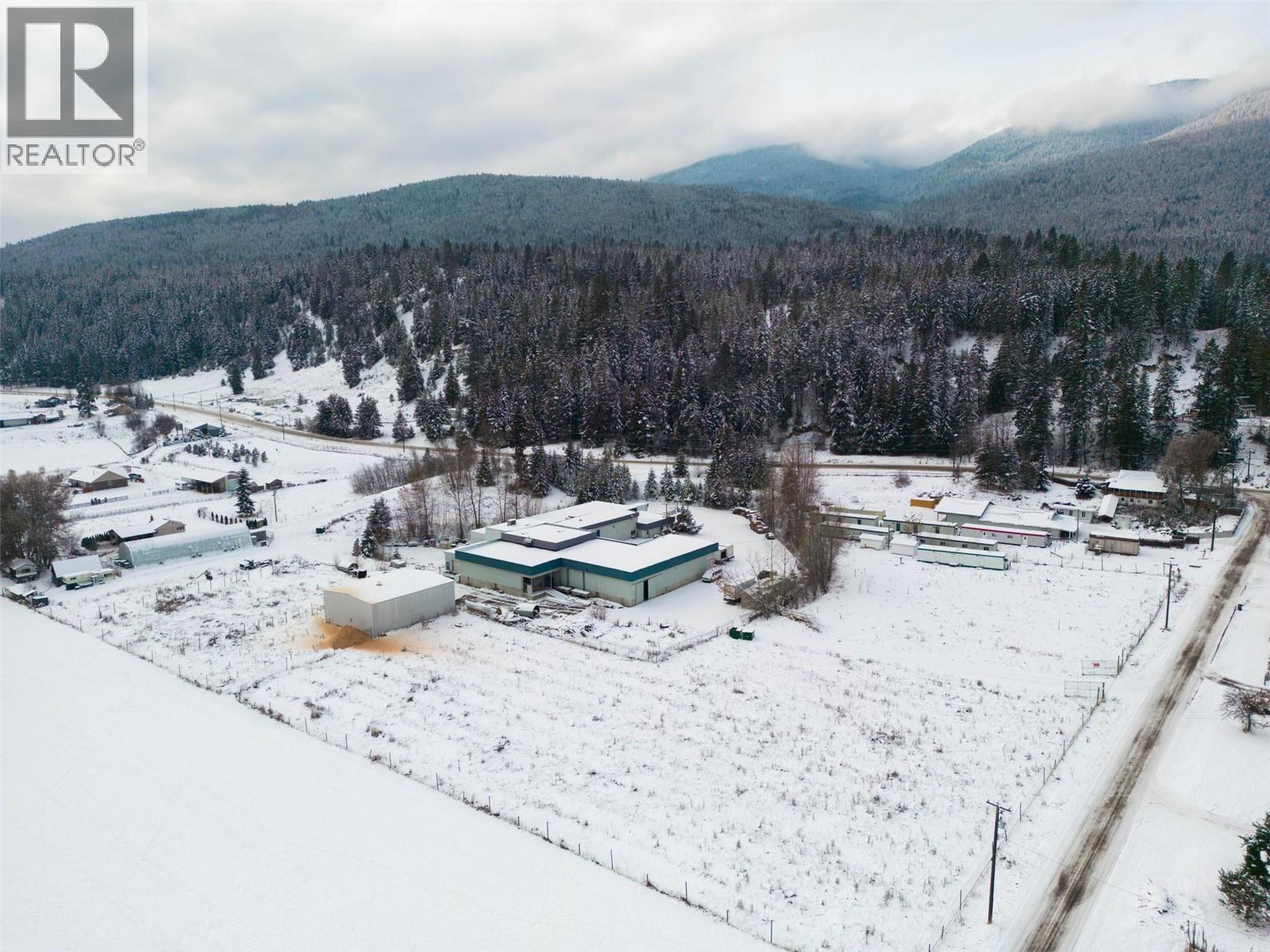  991 Salmon River Road, Salmon Arm