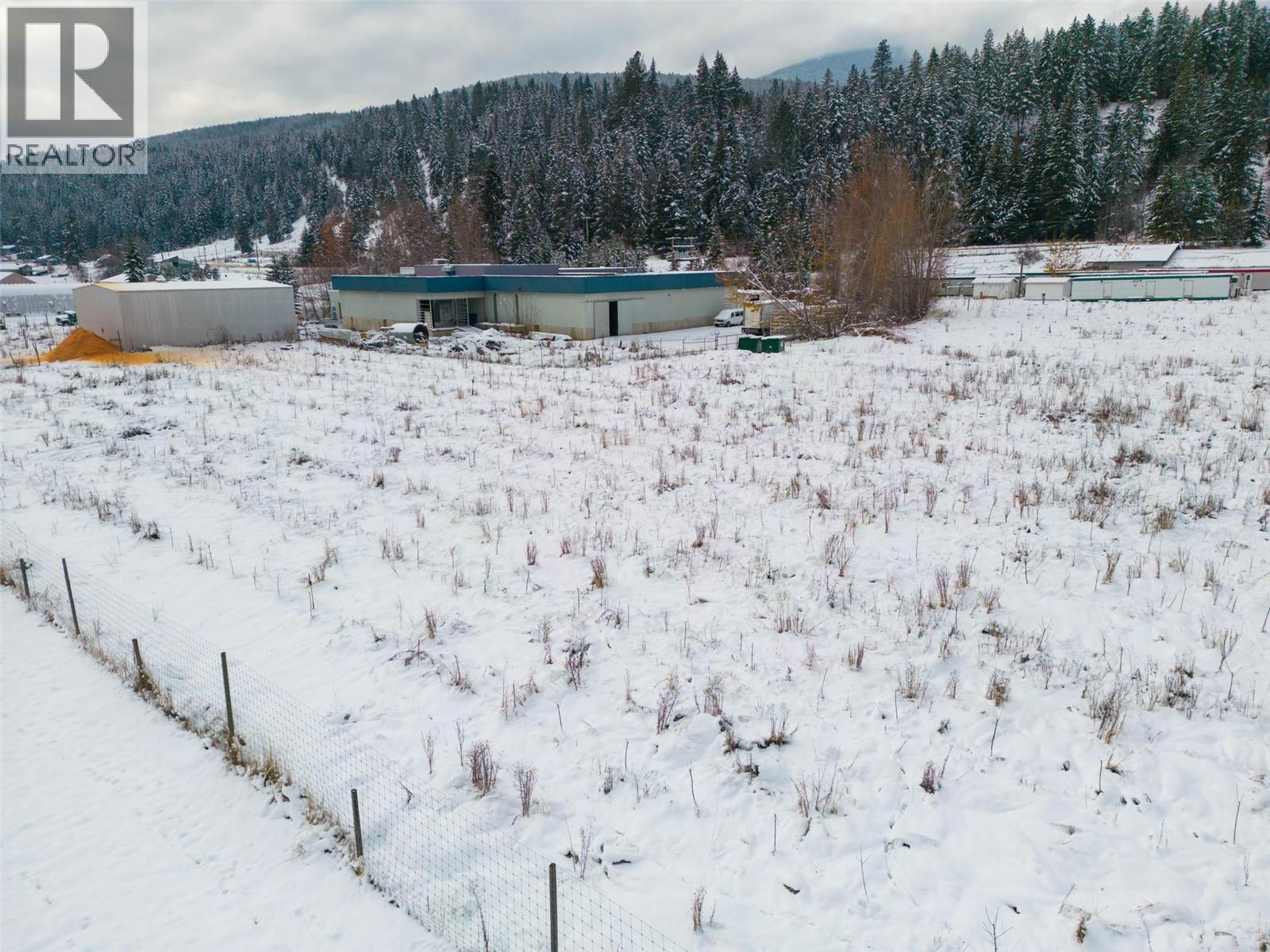  991 Salmon River Road, Salmon Arm
