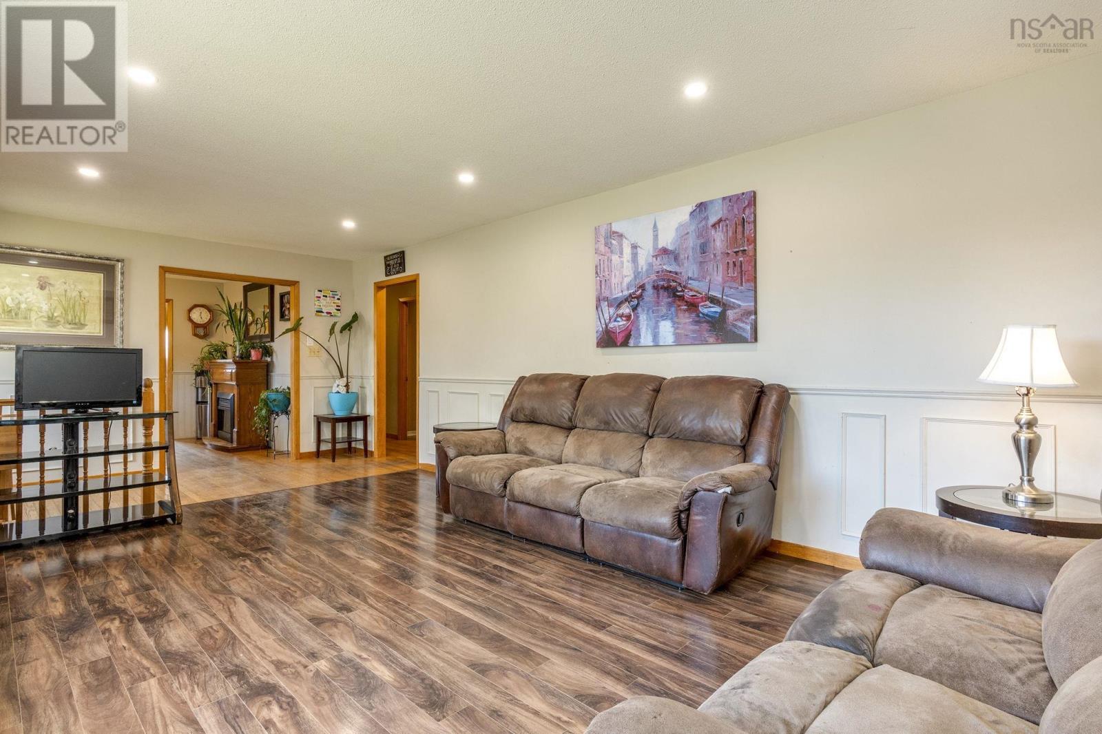 Property 10 of 35 of 771 Forties Road