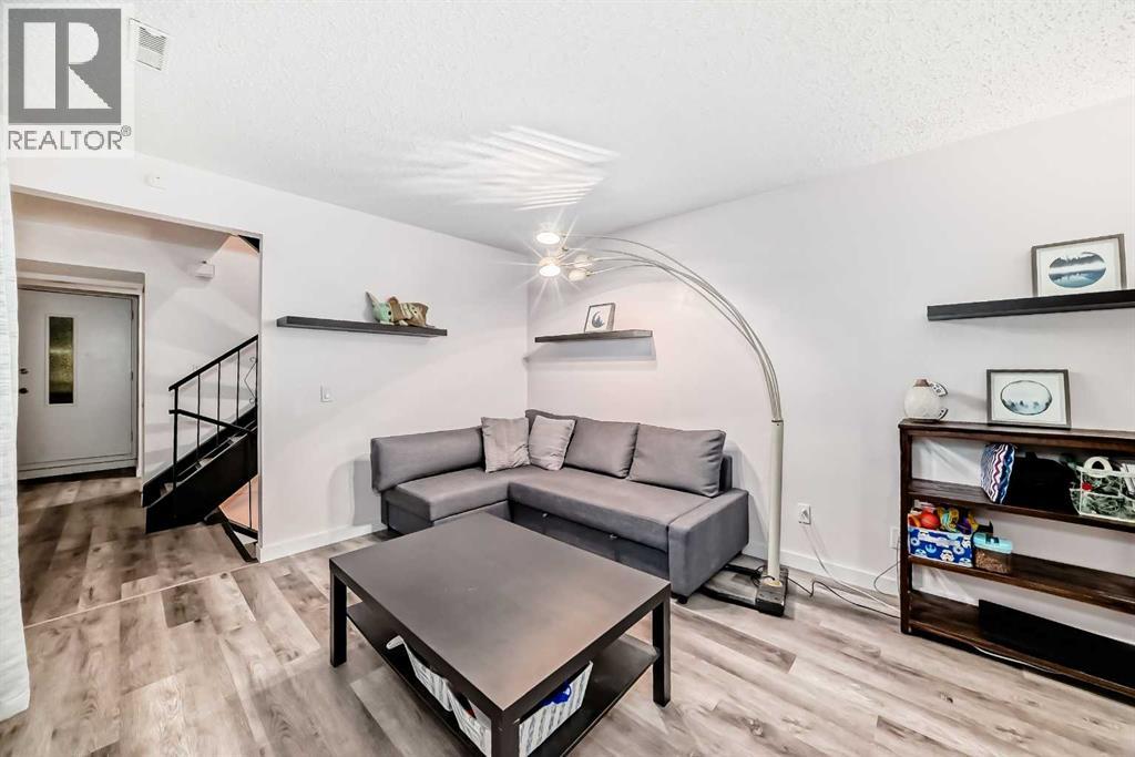 Single Family House for Sale in   Palliser Drive SW Oakridge Calgary 