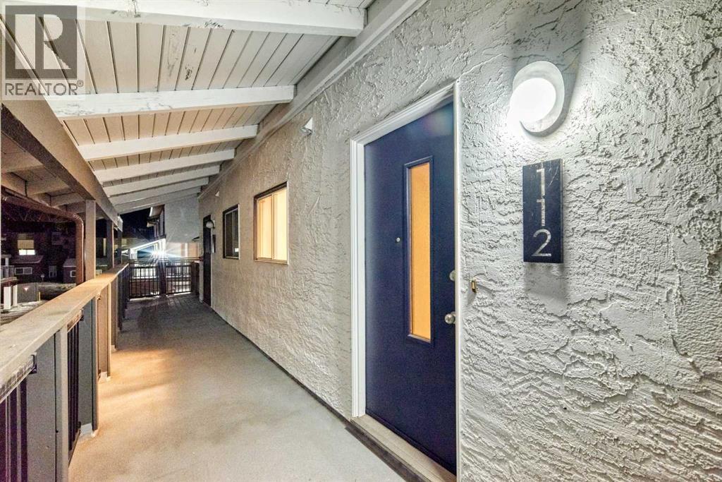 Single Family House for Sale in   Palliser Drive SW Oakridge Calgary 