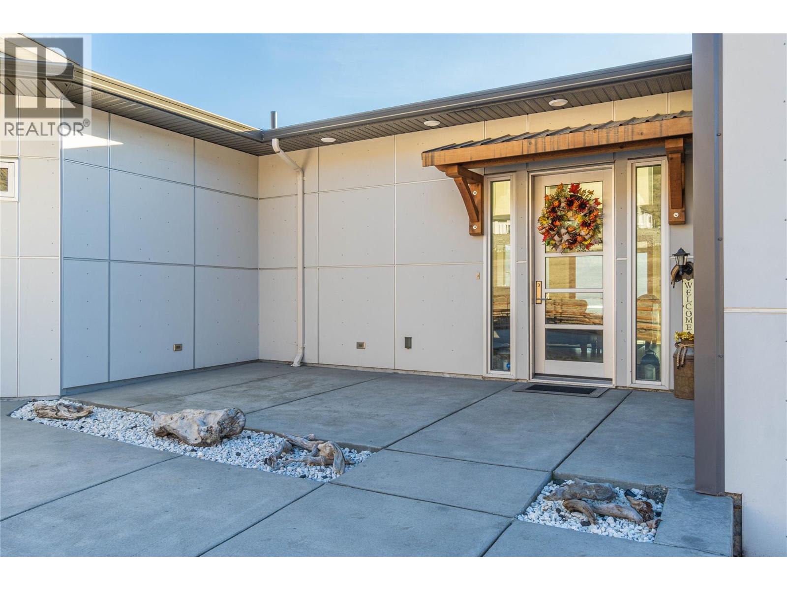 3093 SHUSWAP  E Road, Kamloops