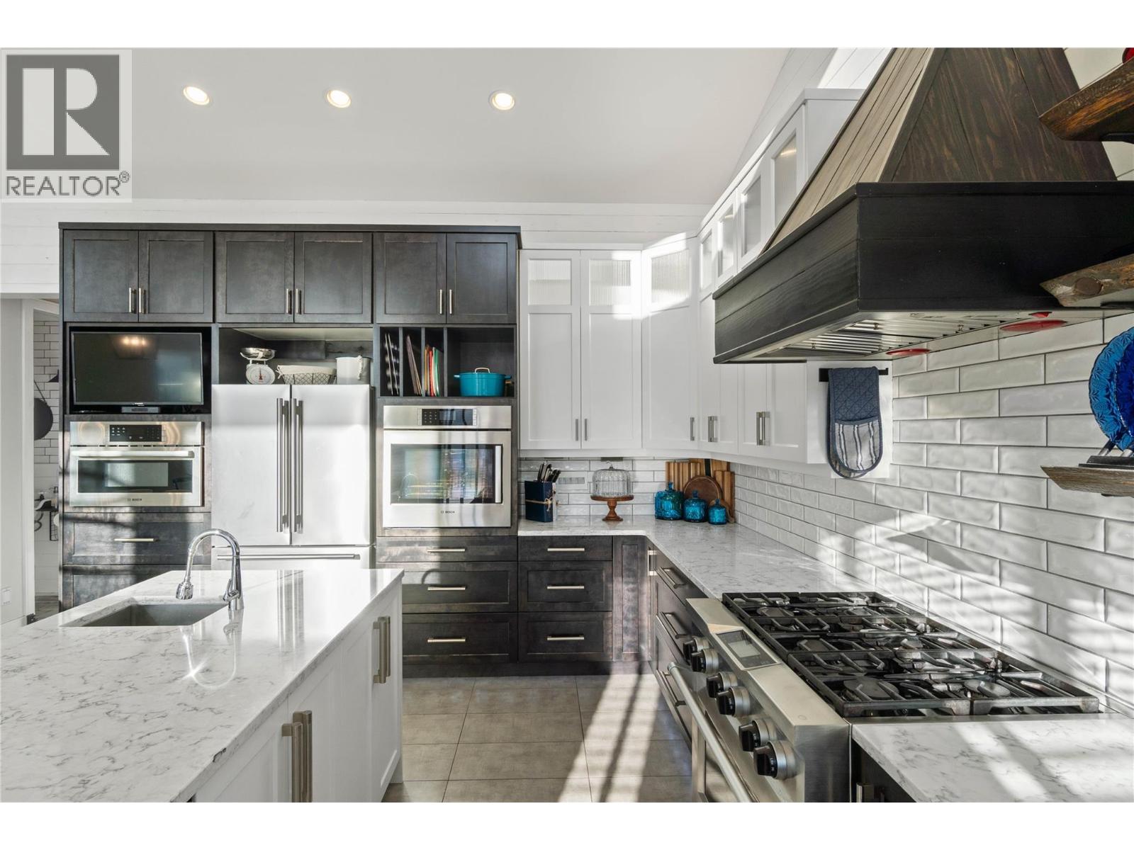 3093 SHUSWAP  E Road, Kamloops